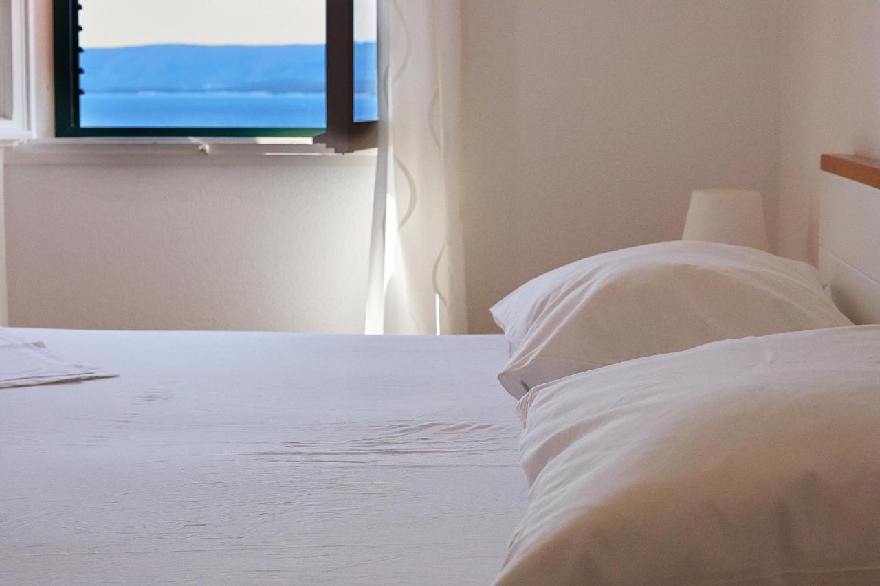 Guest House Marija Bol Bagian luar foto