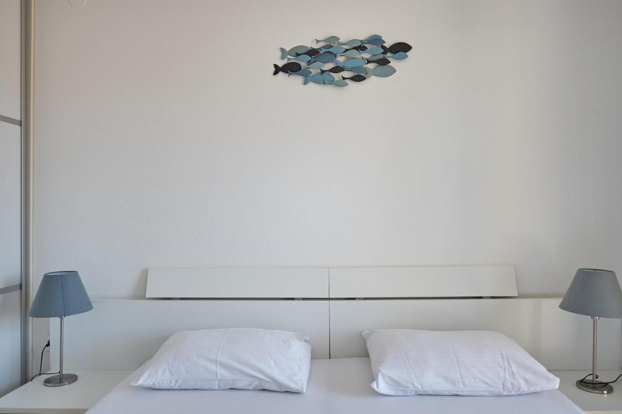 Guest House Marija Bol Bagian luar foto