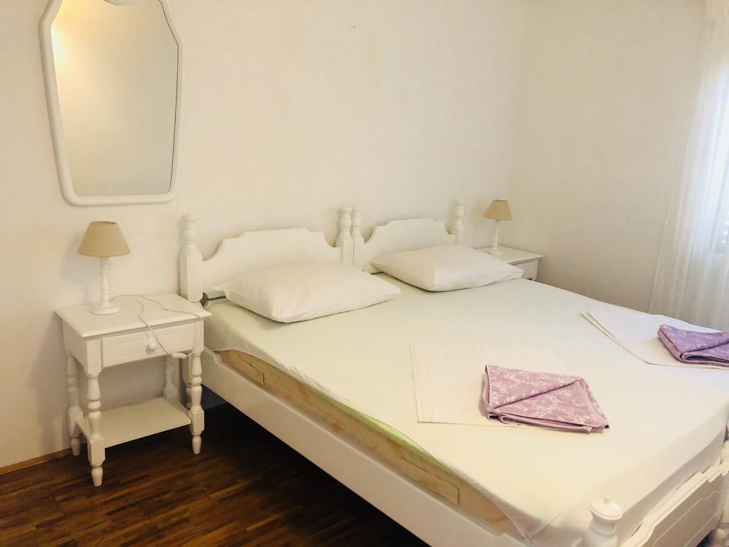 Guest House Marija Bol Bagian luar foto
